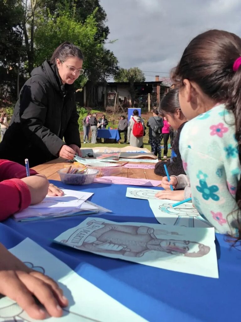 Tejiendo Redes | La niñez, la adolescencia, la familia y la educación whatsapp image 2025 10 07 at 17.37.22 (2)