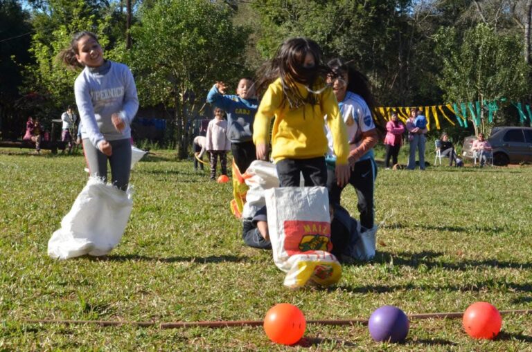 Tejiendo Redes | La niñez, la adolescencia, la familia y la educación whatsapp image 2025 10 07 at 17.37.22