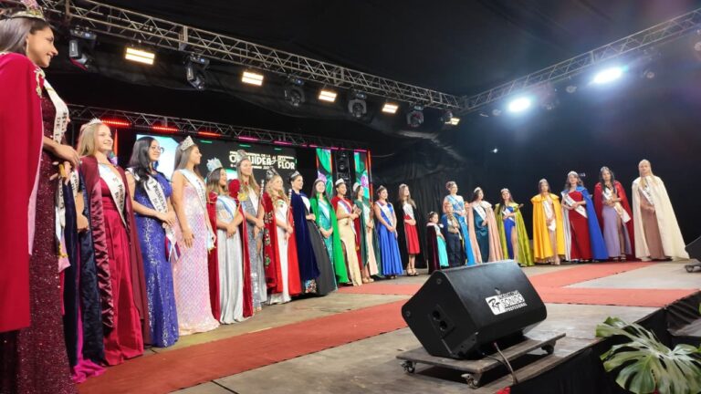 Montecarlo coronó a sus nuevas soberanas en una noche de emoción y tradición whatsapp image 2025 10 10 at 11.38.57 (1)