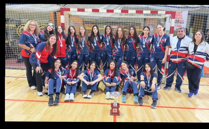Handball misionero en lo más alto: jóvenes de Montecarlo se destacan en el Nacional de Bariloche whatsapp image 2025 11 18 at 18.30.48
