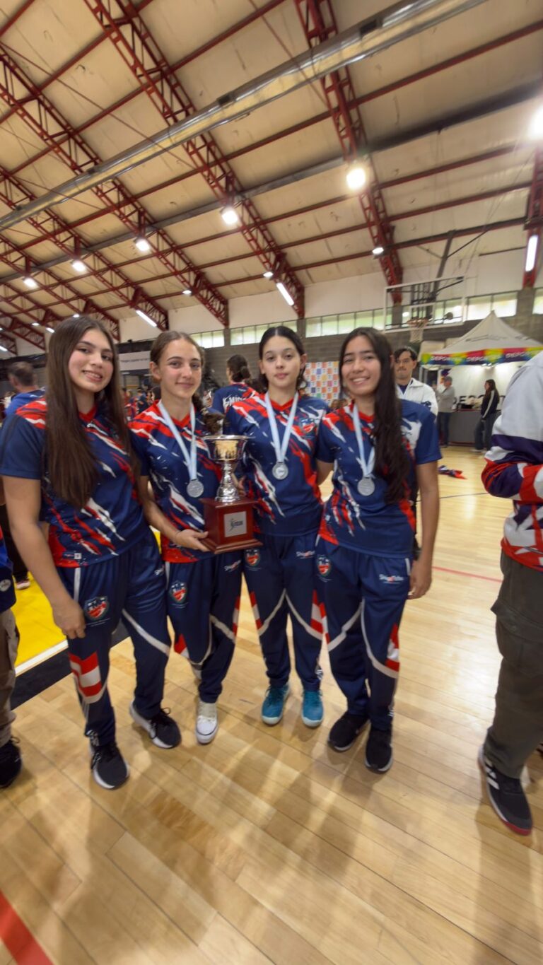 Handball misionero en lo más alto: jóvenes de Montecarlo se destacan en el Nacional de Bariloche whatsapp image 2025 11 18 at 18.30.53 (3)