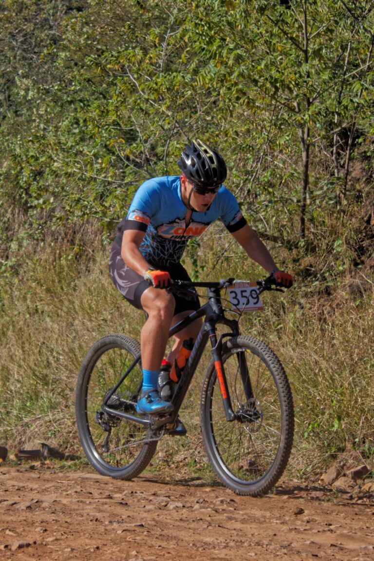 Orgullo de Montecarlo: Facundo Keller, campeón provincial de mountain bike whatsapp image 2025 12 10 at 10.09.21