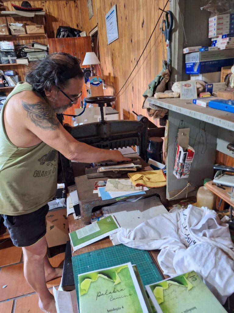 La palabra como abrigo, memoria y sanación whatsapp image 2025 12 29 at 11.27.43 (1)