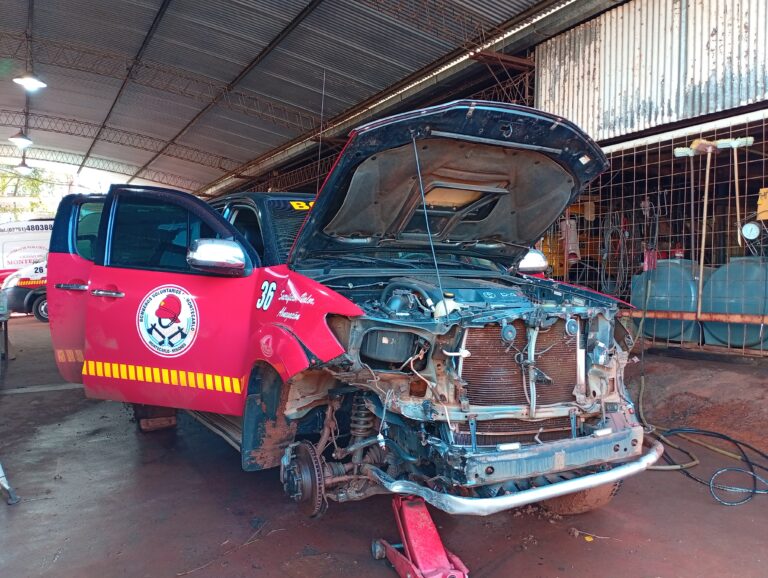 ¿Qué pasó? Bomberos Voluntarios de Montecarlo brindaron detalles del accidente de una de sus camionetas en 4 Bocas