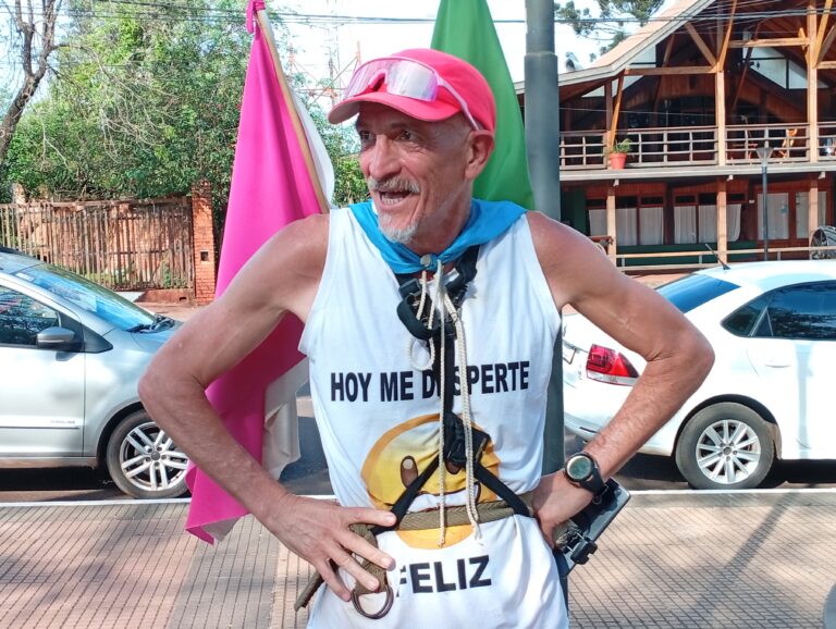 “Corro para visibilizar el cáncer de mama, la alimentación saludable y el deporte”