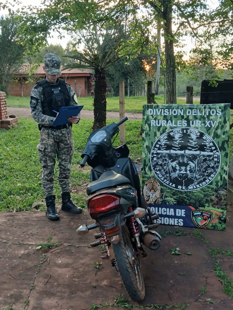 Secuestro de moto, incendios, demorados y controles: el balance del fin de semana de la Unidad Regional XV
