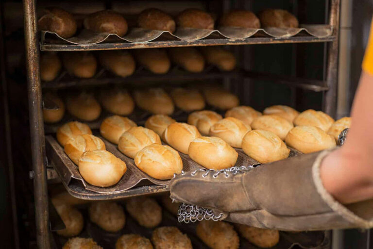 Ahora Pan: establecen en $3.000 el precio máximo del kilo de pan en Misiones